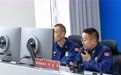 坚守岗位度中秋