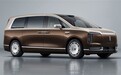尊界首款MPV V800实车上路:轴距3430毫米,尺寸超丰田埃尔法