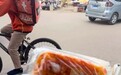 埃及开罗街头现凉皮小摊,中国游客称一碗16元,能品尝地道西北味,老板:刚开业不久,最多一天卖了70份