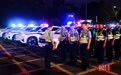 警灯映夏夜,平安护钢城!青山公安600余名警力出动,纵深推进夏夜治安巡查宣防第二次集中统一行动
