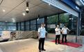 武汉徐东地下通道防汛措施到位,市民出行需注意脚下