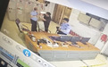 “一拳打到我父亲头部”,56岁保安遭业主推搡倒地,抢救21天后死亡