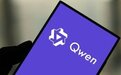 千问Qwen3.8官宣!2.4T参数开源,直指Fable 5