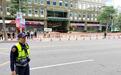 蒋万安沈伯洋电视辩论中午登场,亲绿团体前来闹事,台北警方严阵以待