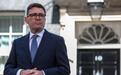 英国首相一句话,让世人笑掉大牙,普京人在家中坐,锅从天上来?