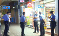香港油麻地一家便利店遭男子持砖头打劫,警方追缉在逃涉案者下落