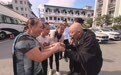 凡人微光|雨中扶起八旬老人后悄然离去 三位好心人终于找到了