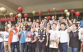 台湾九合一选举登记首日,穿“马装”戴“蒜环” ,候选人花样登场