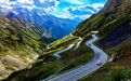 独库公路正式恢复通车,首批游客大赞沿途风景,执行导演:百车齐发很震撼