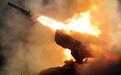 俄军喷火坦克又上阵!TOS-1A猛轰利曼乌军集结地,温压弹再次发威