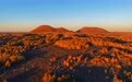 火山秋景让游客直呼“不虚此行”