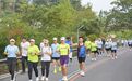 当代跑友的新理念:不竞速、比谁跑得“稳”