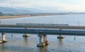 行进的海岸线|一轨跨山海 看“海上列车”驶向深蓝