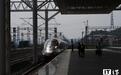 国铁12306:今年1至8月全国铁路发送旅客33.2亿人次,同比增长3.9%