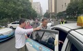 十四年敬老不缺席,武汉“敬老的士”陪老人出游