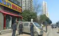 超市车辆占据小区出入口,长江新区城管主动作为打通“舒心路”