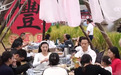 山地景观“搬进”商场 消费新体验创意迭出、惊喜连连催生火热消费新潜力