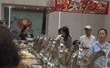 河北一地公交免费,游客去县政府招待所能吃15元自助餐,工作人员:最多一天接待五六百人