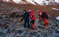 两非法登山者被困玉珠峰海拔5900米区域,多部门救援 此前有非法攀登者被责令赔偿救援成本