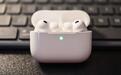 消息称苹果正研发两款带摄像头的AirPods,其中一款有望今年推出