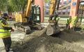 和平二道街更换步道板预计10月6日完工 道桥工人在岗抢抓黄金施工期保畅通