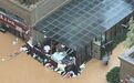广西一小区业主挖土自制沙袋筑防线,守住地下停车库上千台车