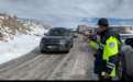 返程注意!国道318线折多山交通管制已解除,路面湿滑请减速慢行