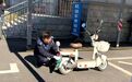 双鸭山交警严查非法改装电动自行车
