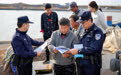 河北唐山:海防民警送法进渔港#