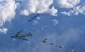 美日50余架战机护航B-52H飞临东部海域 专家:为大国竞争