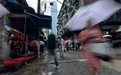 小城里的艾滋病人:为了不被发现,她们放弃低保