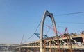 99米主塔竖转成功 西洪大桥主体结构基本建成