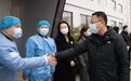 张友玉魏瑞雪走访慰问节日期间坚守岗位干部职工、公安干警、消防指战员和环卫工人