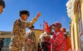 西藏阿里军分区慰问驻地群众共迎藏历新年