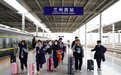 坐上火车来研学 上海师生寻迹"两弹一星"探访千年丝路