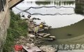 南昌青山湖区幸福渠水系河面出现多处黑水 水系上游有人养牛