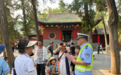 登封市公安局交警大队走进景区开展自驾游文明交通倡导活动