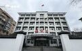 “他是好人 好企业家!”宗庆后逝世 市民自发前往悼念