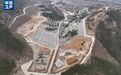 毁林挖山建墓地,为啥能一边被举报一边扩建