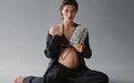 MICHAEL KORS携手超模Grace Elizabeth发布2024年母亲节广告大片