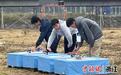 浙江省无人机竞速联赛宁波首秀 上演雨中竞速