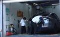 南昌“拴繩爸爸”帶病兒打工遇善心老板 受助者變助人者