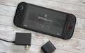 任天堂Switch 2游戏掌机底座实测确认不兼容初代电源适配器