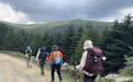 “山系”青年花式登山 点燃户外经济