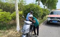 路遇老人受傷 郟縣交通執(zhí)法人員熱心救助獲贊