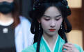 陈都灵蓝绿色古装造型美出圈!两缕秀发衬得温婉似画中人