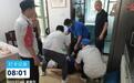 来不及换衣服了！武汉民警李鹏程赤膊救人