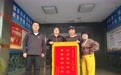 老人公交上突发疾病 他们合力施救