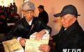 宁乡八旬老人写字作画雕刻追忆过往