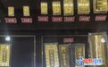 实探菜百:有人当场买了一斤黄金,有人变现19万后犹豫